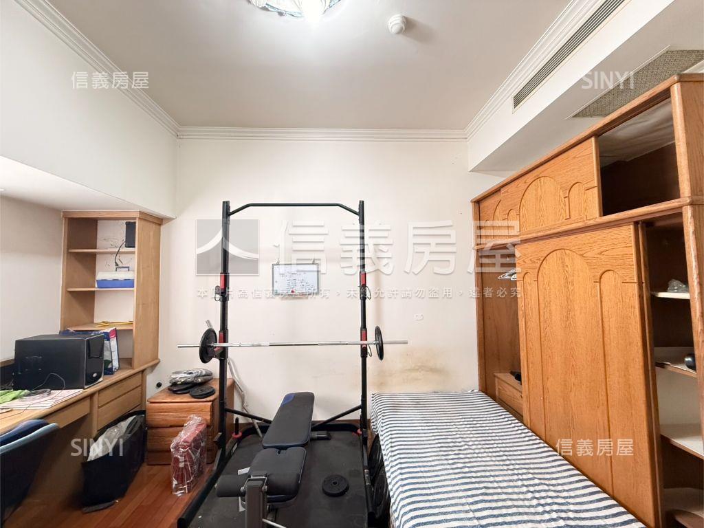 擎天採光五房三衛房屋室內格局與周邊環境