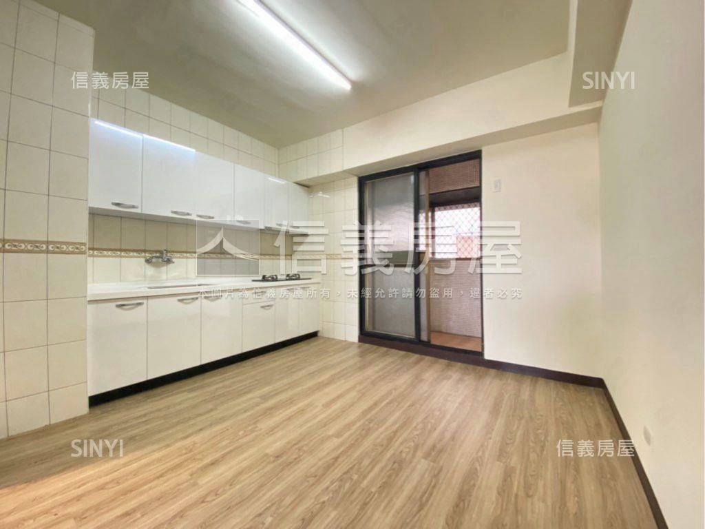 近美麗島中高樓３房美宅房屋室內格局與周邊環境