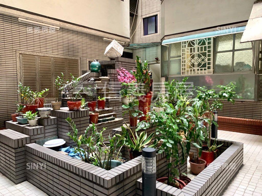 近美麗島中高樓３房美宅房屋室內格局與周邊環境