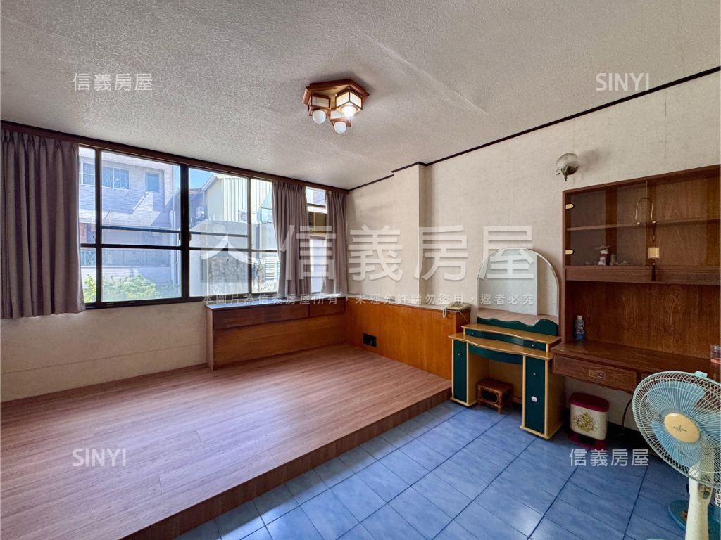 中華西街店面住家房屋室內格局與周邊環境