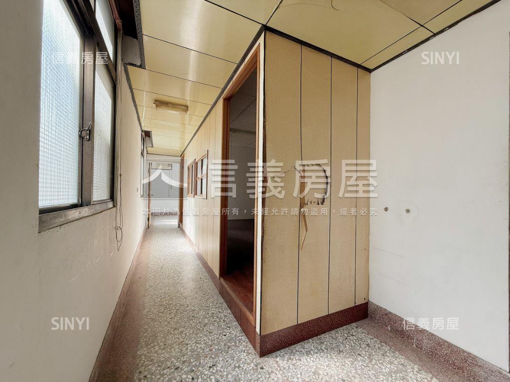 邊間三面採光有孝親房透天房屋室內格局與周邊環境