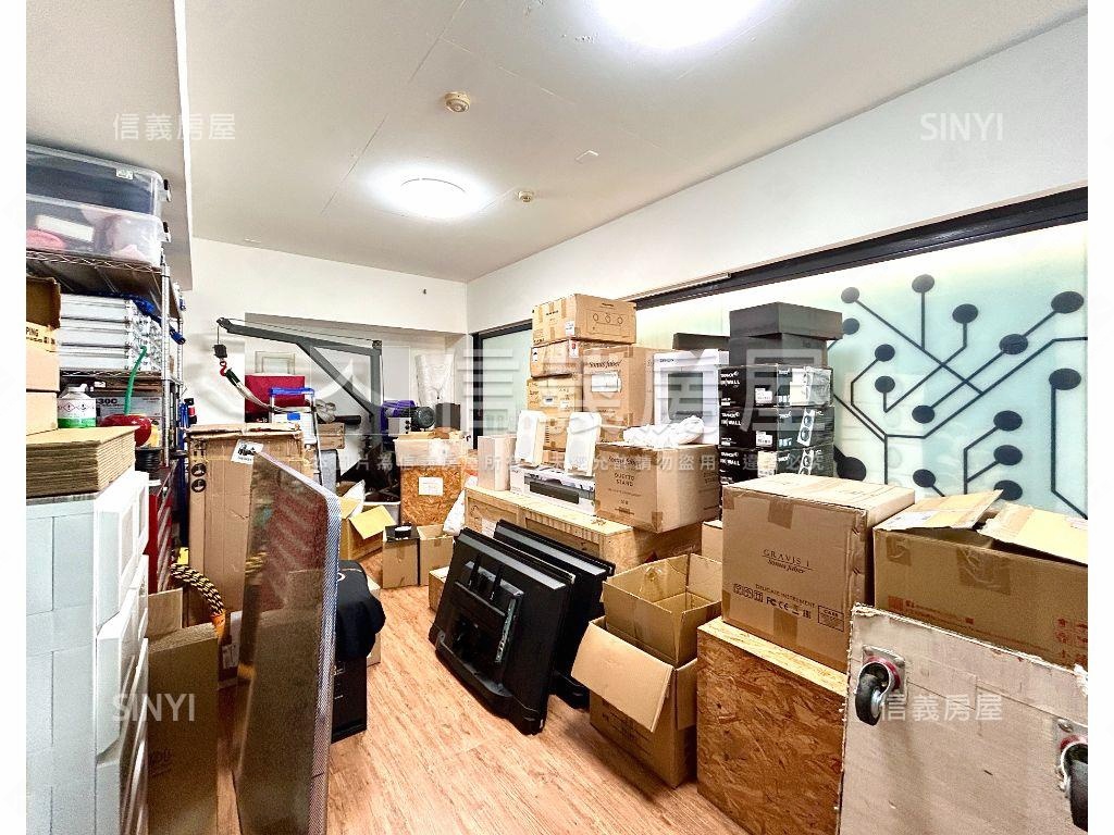 近愛河面寬精品樓店房屋室內格局與周邊環境