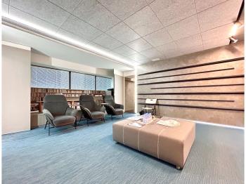 近愛河面寬精品樓店