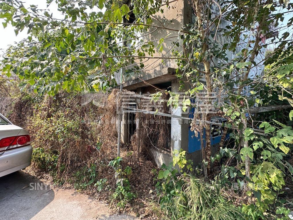 近國道一號過百坪美地房屋室內格局與周邊環境