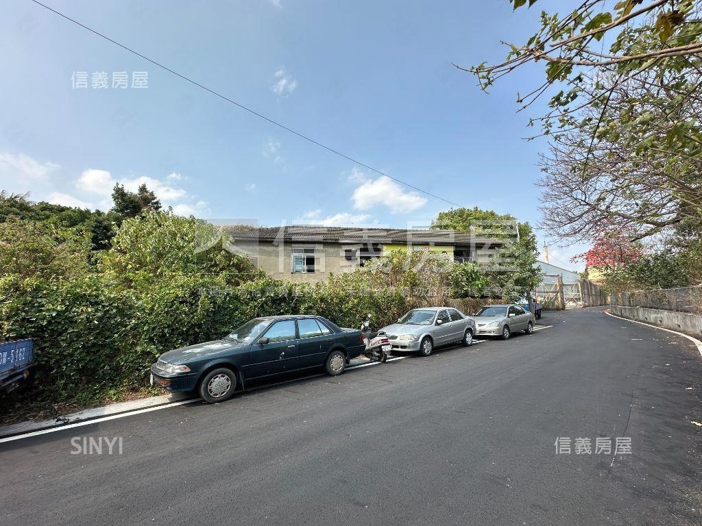 近國道一號過百坪美地房屋室內格局與周邊環境