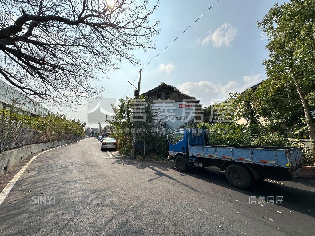 近國道一號過百坪美地房屋室內格局與周邊環境