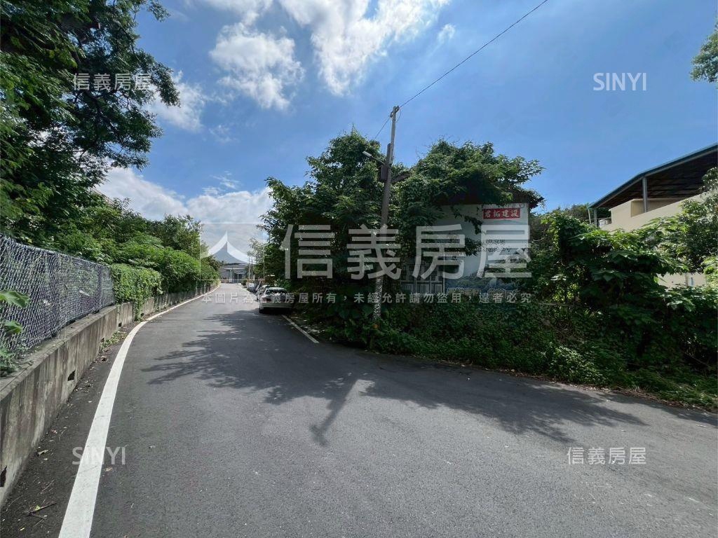 近國道一號過百坪美地房屋室內格局與周邊環境