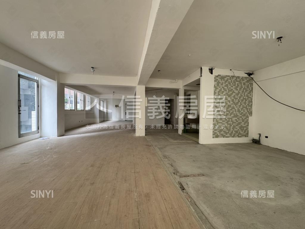 正崇德路角間大面寬店面房屋室內格局與周邊環境