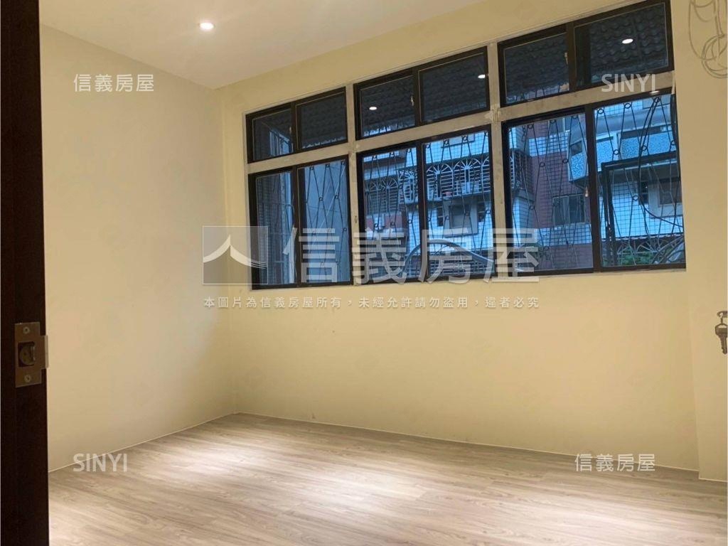 中華裝潢美二樓房屋室內格局與周邊環境