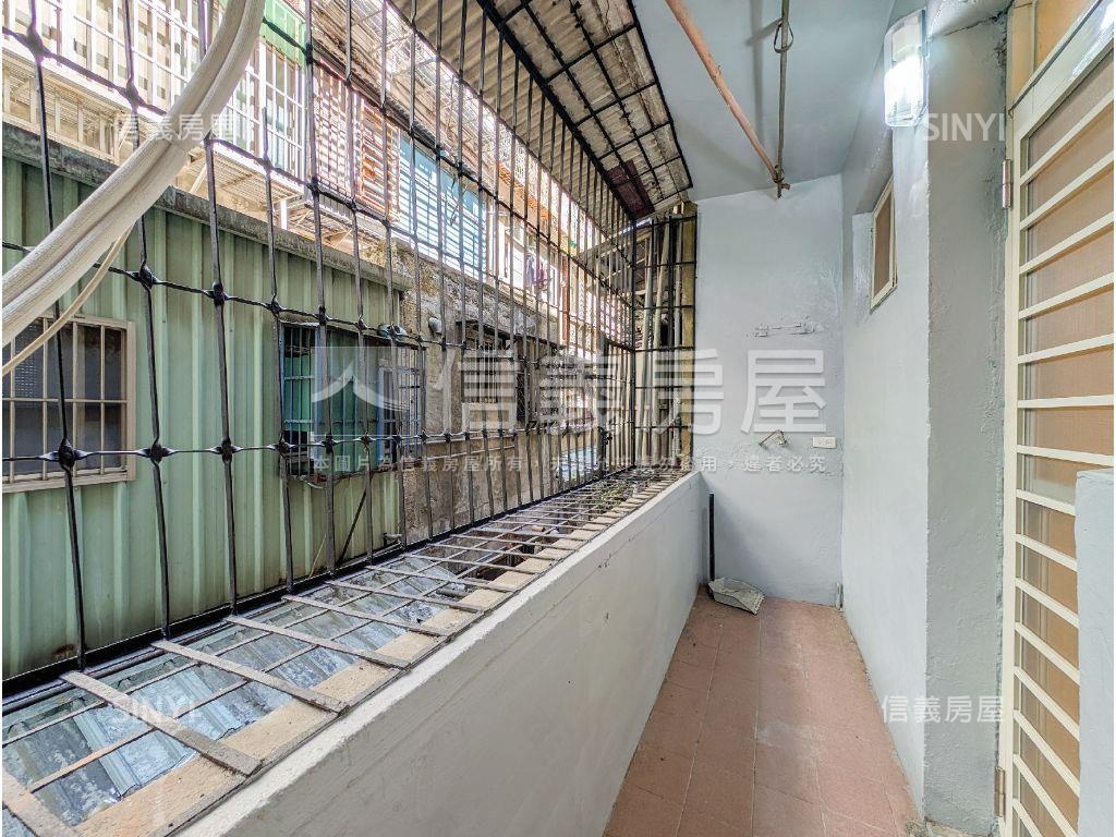 中華裝潢美二樓房屋室內格局與周邊環境