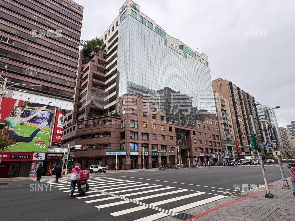 南京東路國家企業大樓車位房屋室內格局與周邊環境