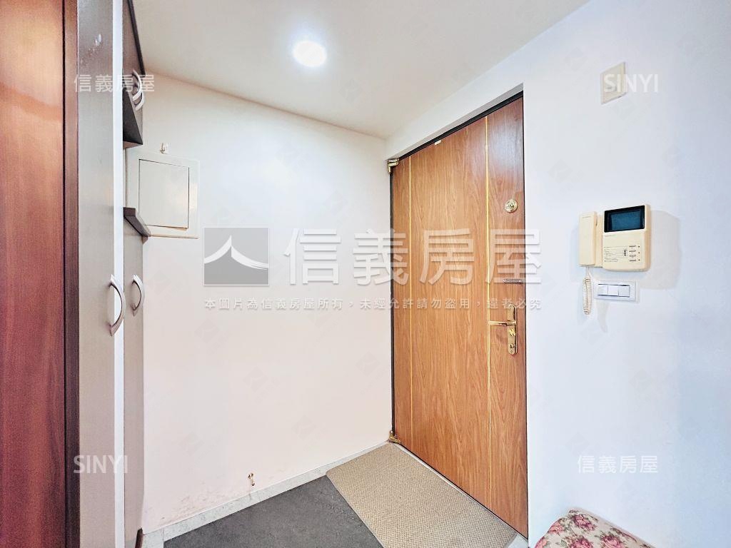 近藝文富士兩房車位房屋室內格局與周邊環境