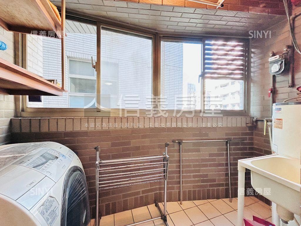 近藝文富士兩房車位房屋室內格局與周邊環境