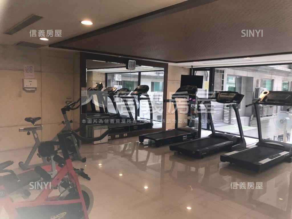 近藝文富士兩房車位房屋室內格局與周邊環境