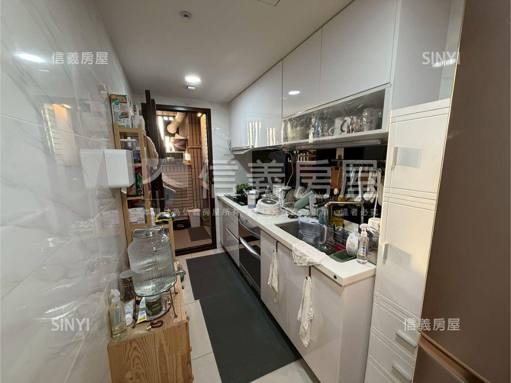 十期三房平車精裝視野戶房屋室內格局與周邊環境