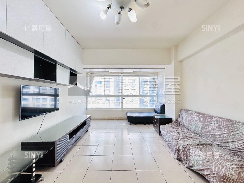 甜蜜。入手三房車位房屋室內格局與周邊環境