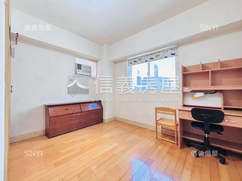 甜蜜。入手三房車位房屋室內格局與周邊環境