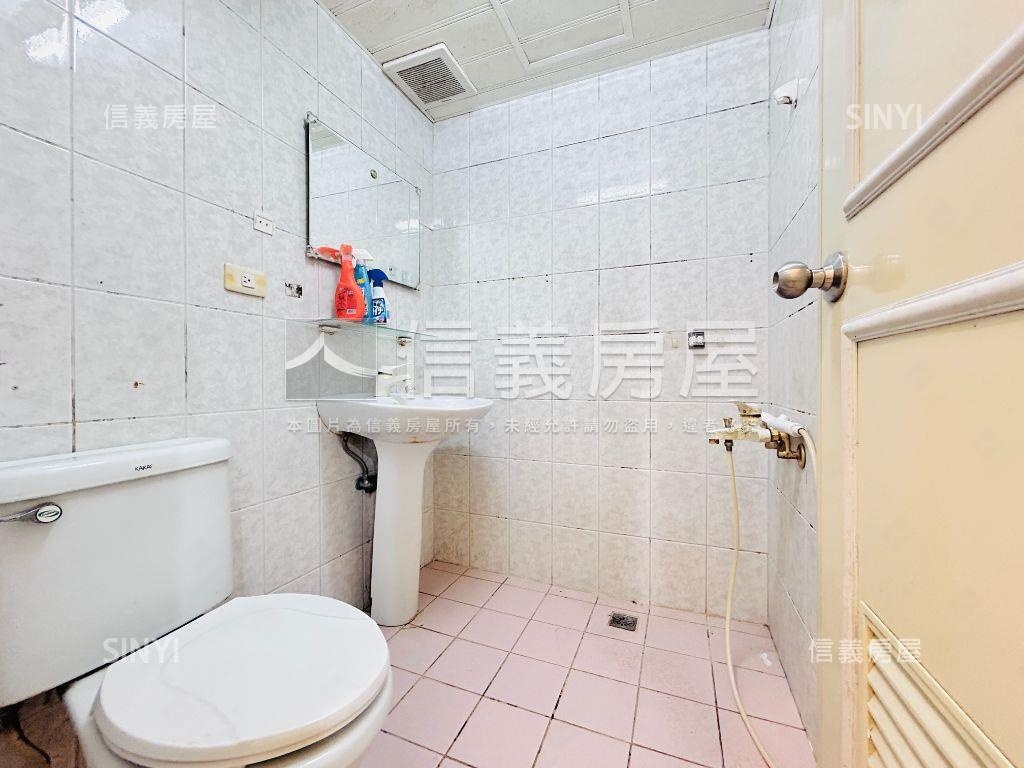 甜蜜。入手三房車位房屋室內格局與周邊環境