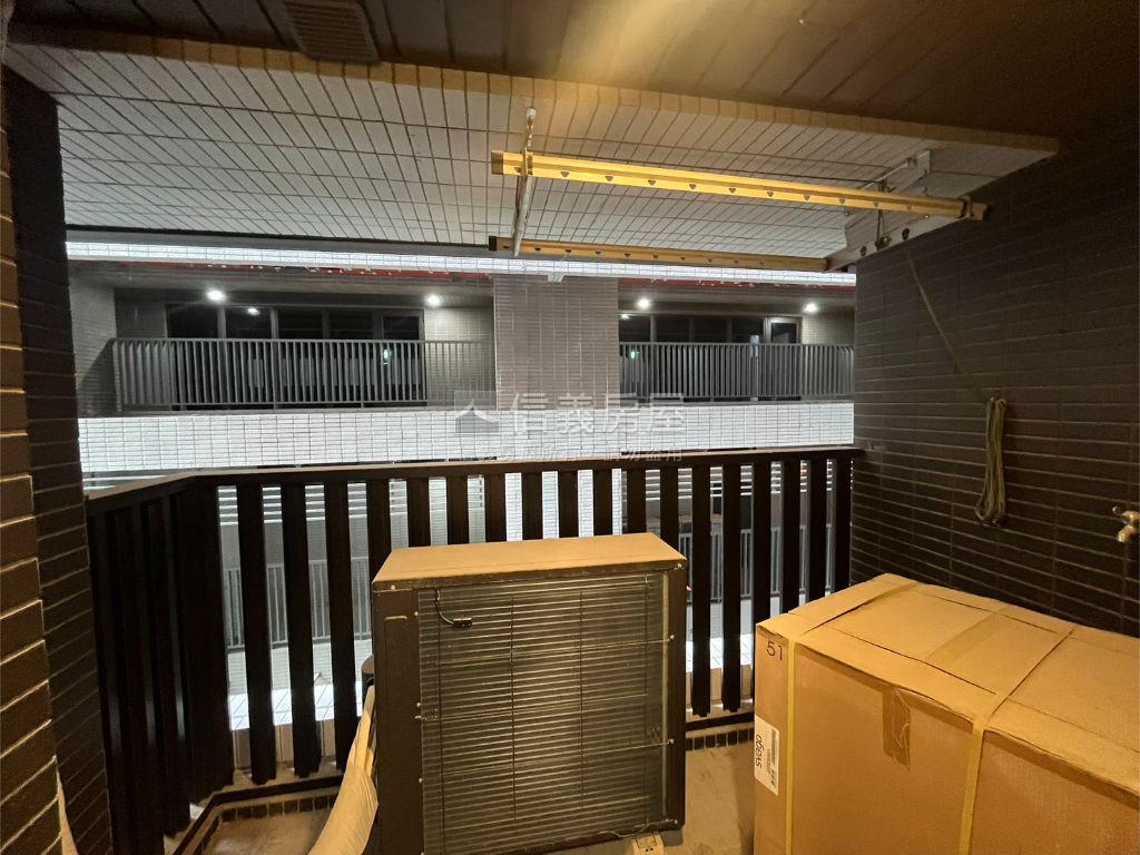 國家大院美裝潢兩房車位房屋室內格局與周邊環境