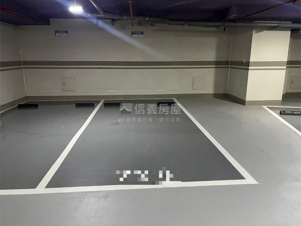 國家大院美裝潢兩房車位房屋室內格局與周邊環境