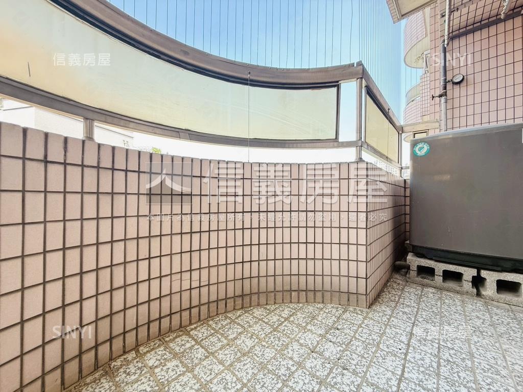 梅川鮮境優美三房平車房屋室內格局與周邊環境