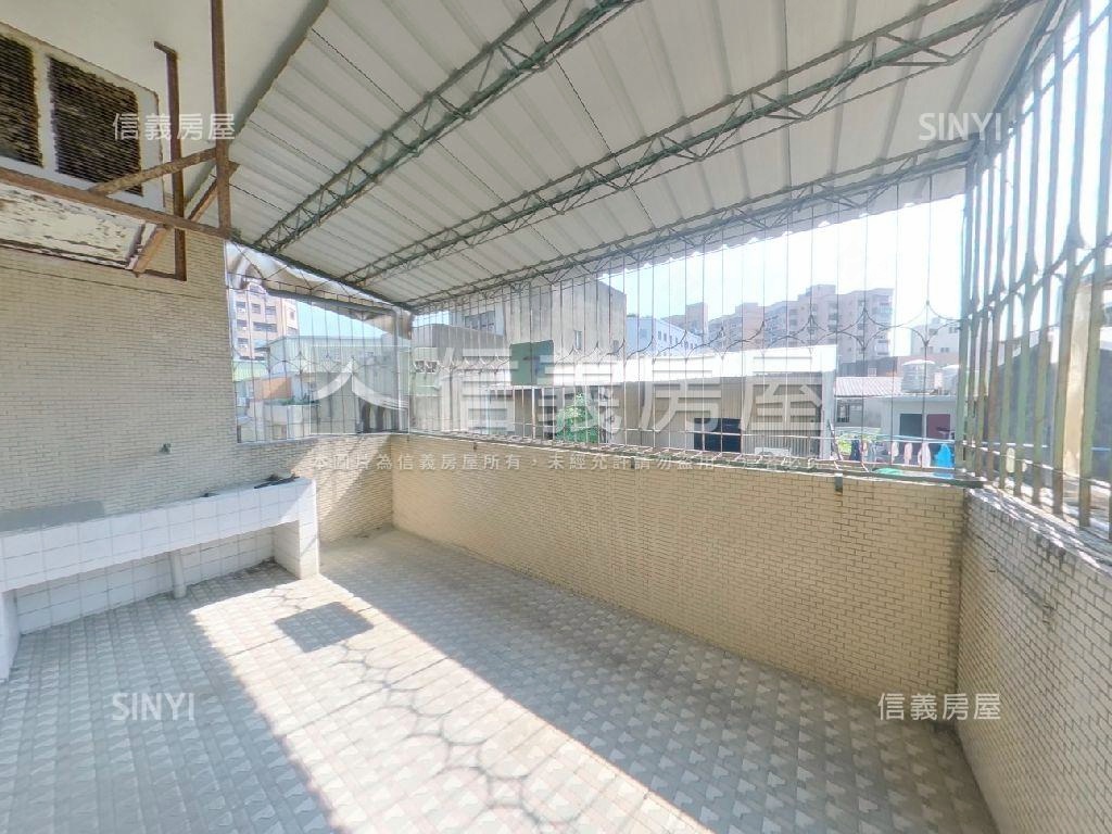 博愛街店面透天房屋室內格局與周邊環境