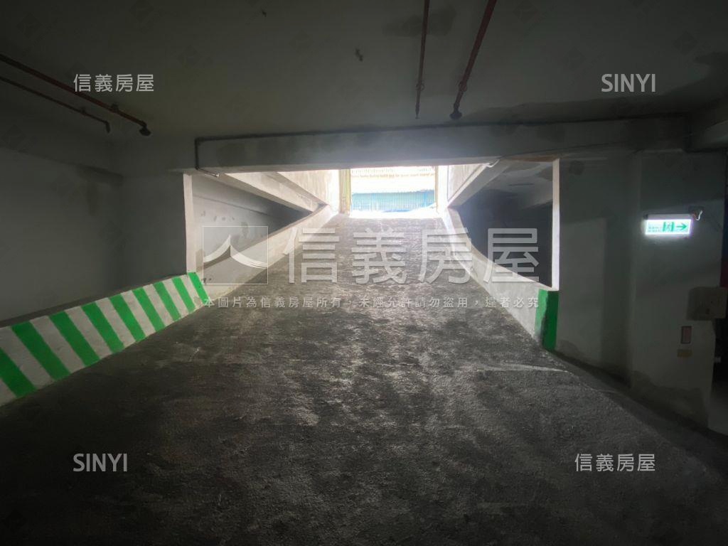 永安街黃金車位房屋室內格局與周邊環境