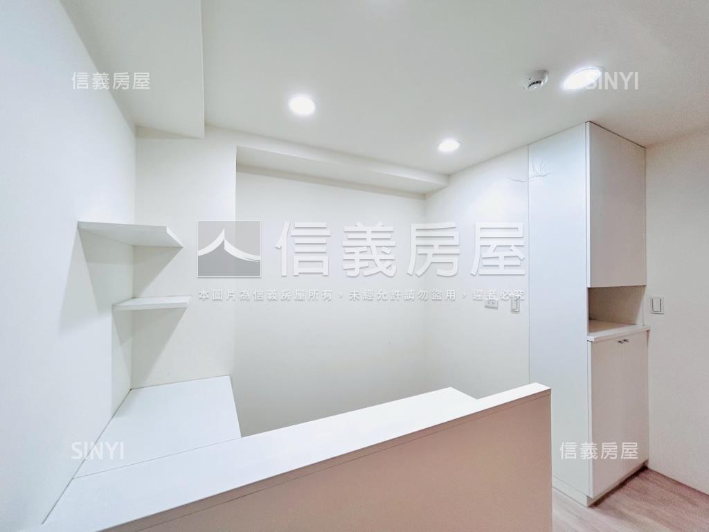 專任青埔英倫花園兩房車位房屋室內格局與周邊環境