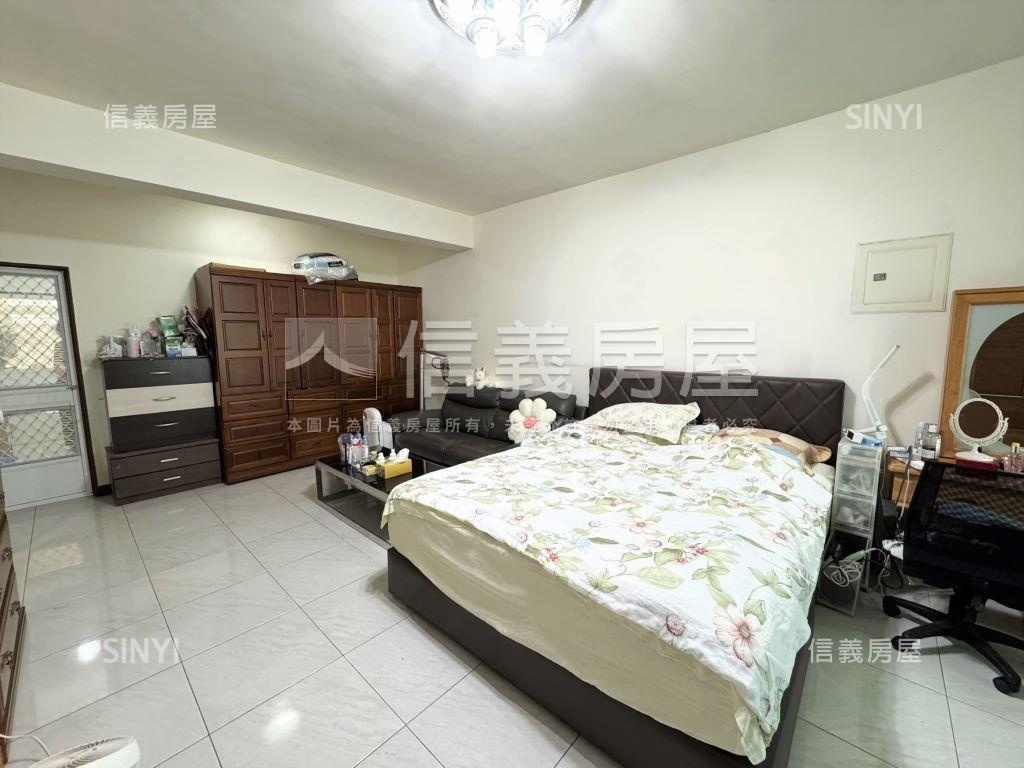 美術館中華正路大地坪透天房屋室內格局與周邊環境