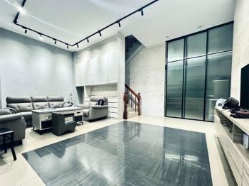 大里大面寬豪墅