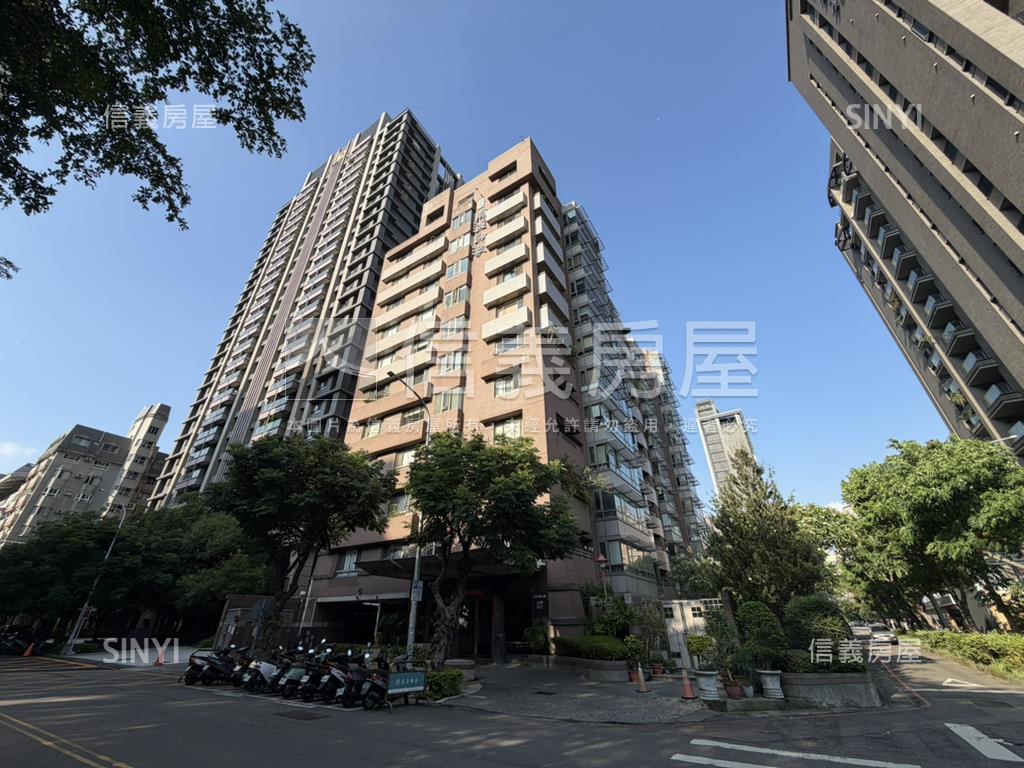 八期近豐樂公園四房平車房屋室內格局與周邊環境