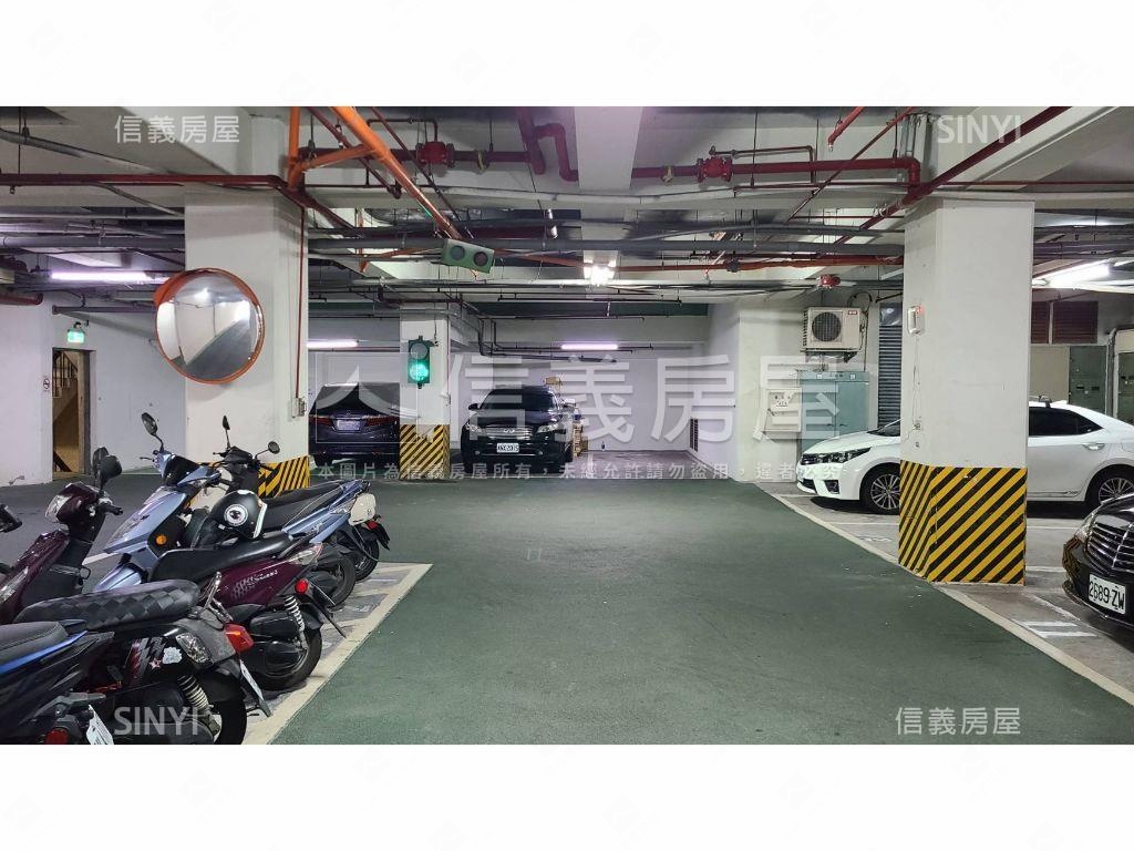 專任明輝百坪雙併純辦房屋室內格局與周邊環境