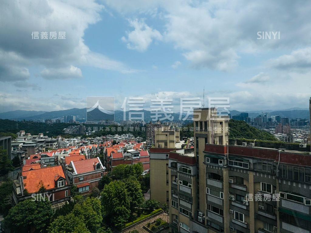 國宅高樓景觀電梯三房房屋室內格局與周邊環境