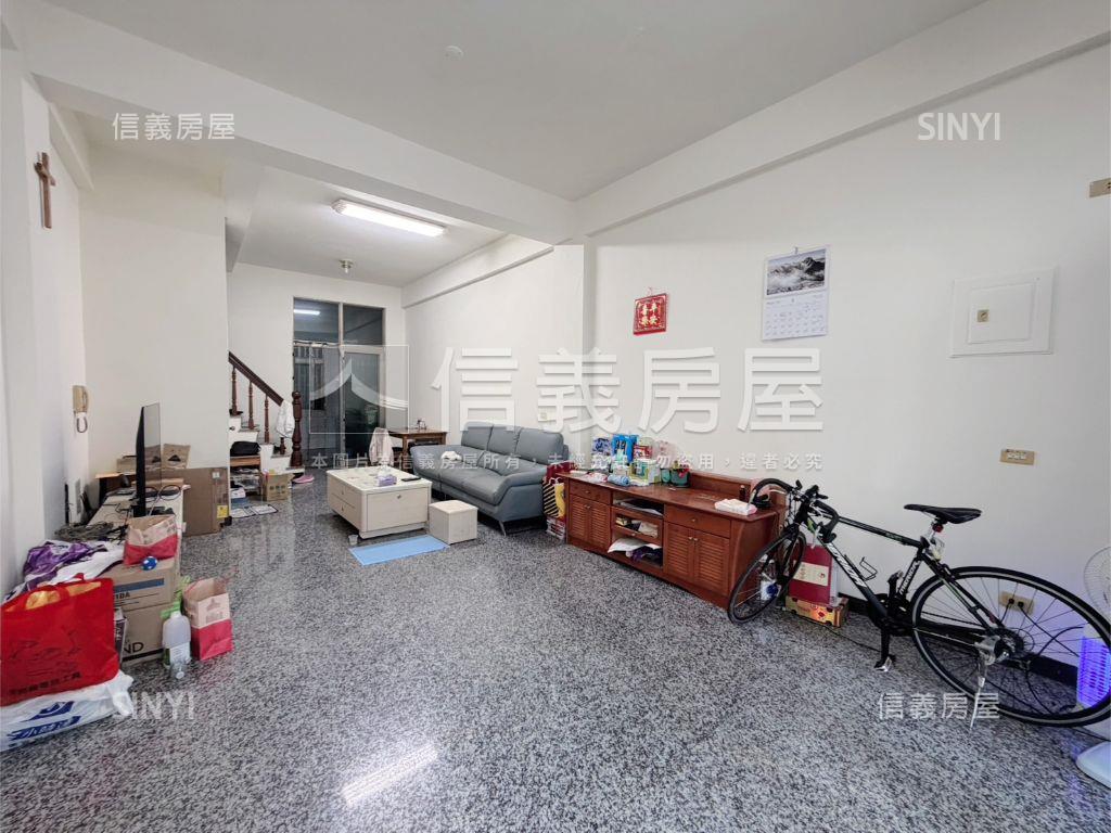 賢北街臨路透天房屋室內格局與周邊環境