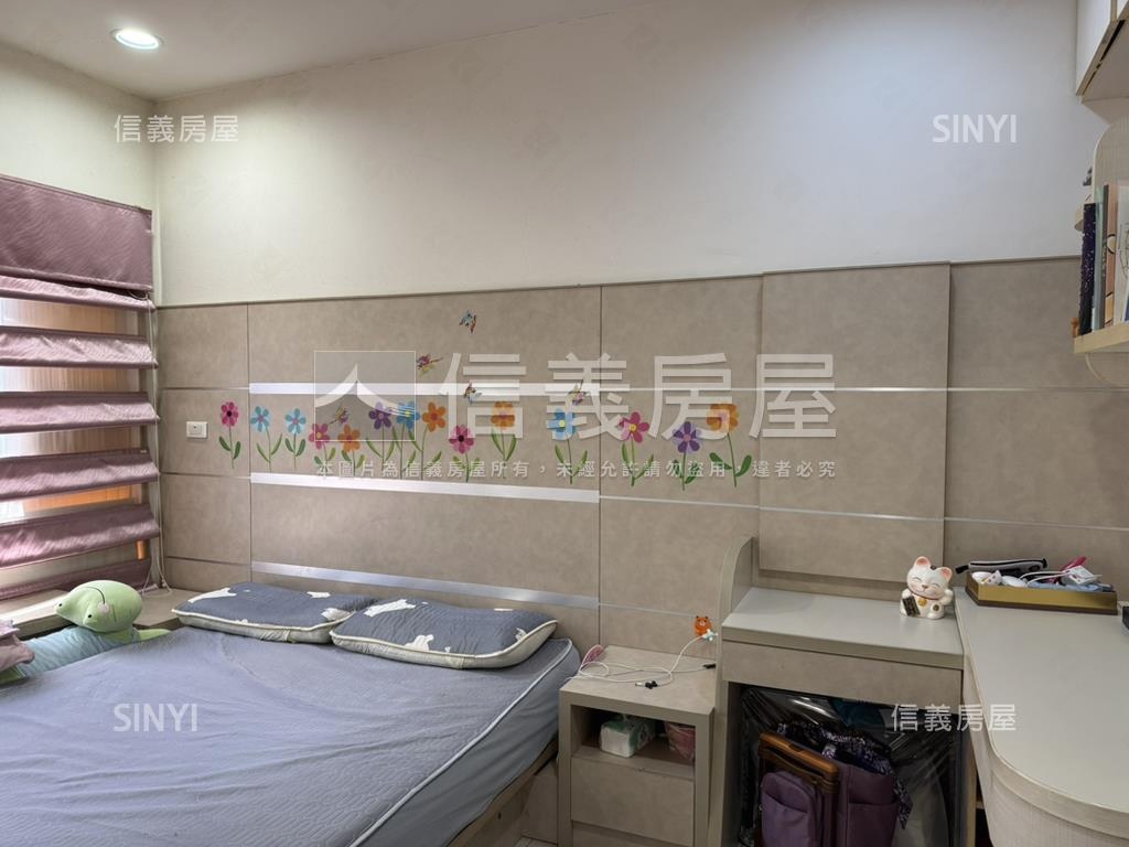 凡登精美二房車位房屋室內格局與周邊環境
