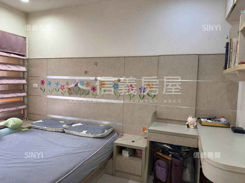 凡登精美二房車位房屋室內格局與周邊環境
