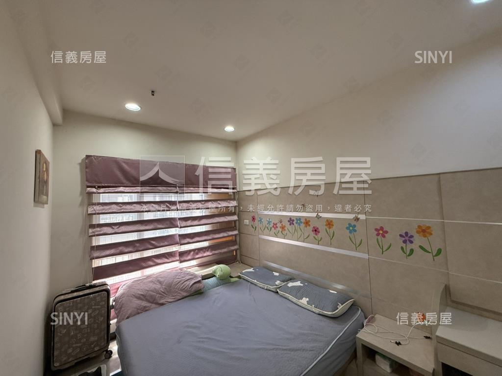 凡登精美二房車位房屋室內格局與周邊環境