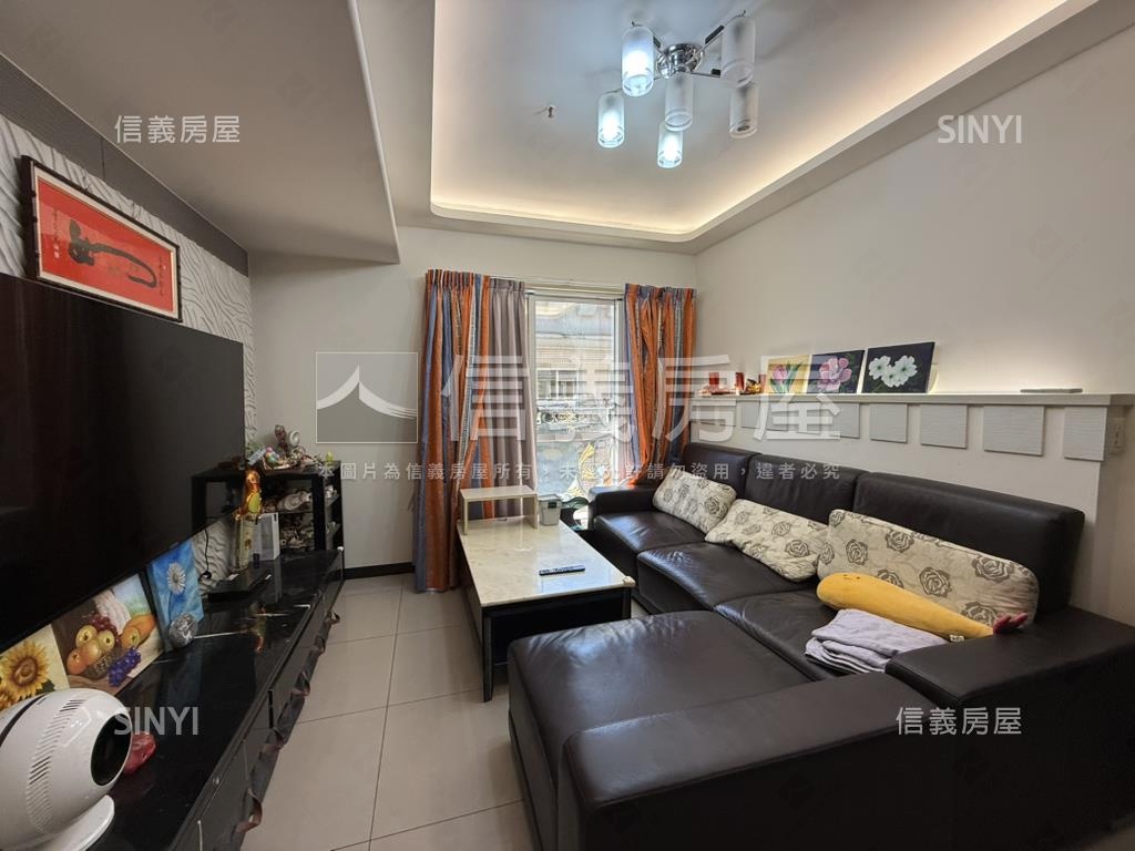 凡登精美二房車位房屋室內格局與周邊環境