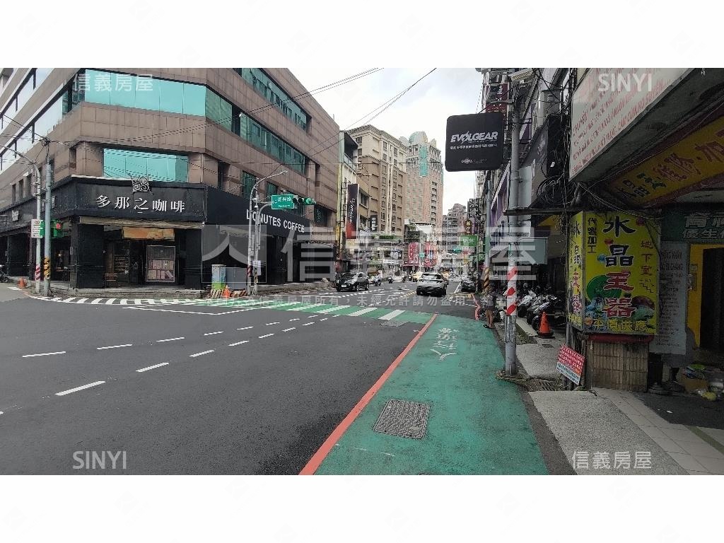 復興路路邊大土地透店房屋室內格局與周邊環境