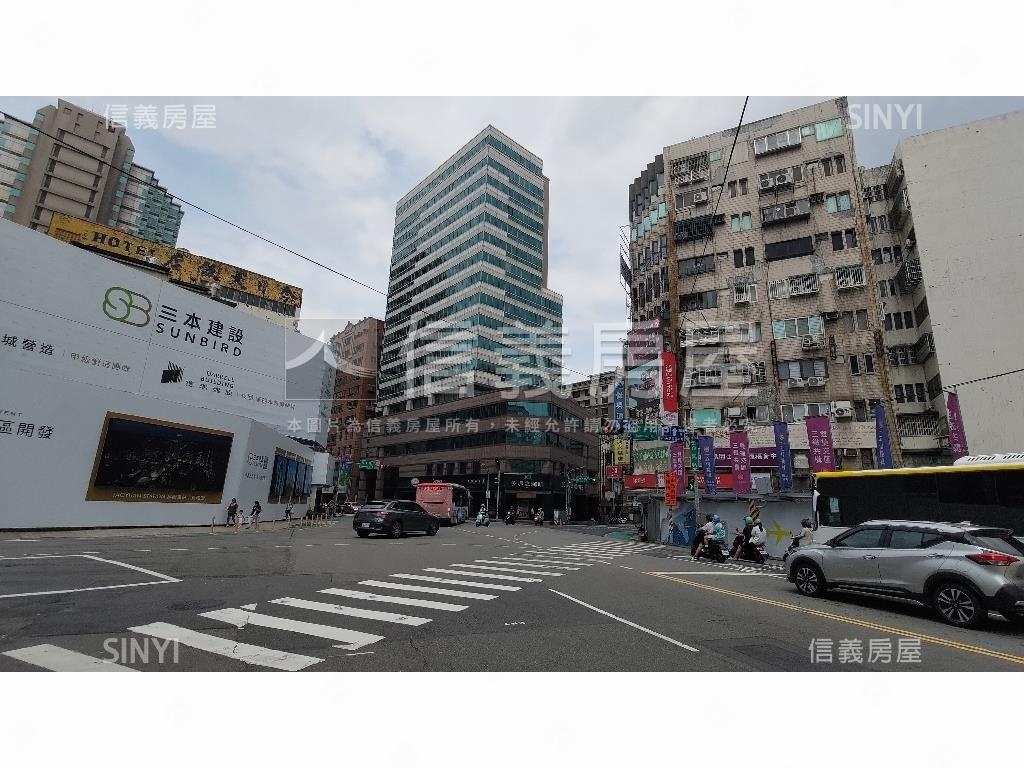 復興路路邊大土地透店房屋室內格局與周邊環境