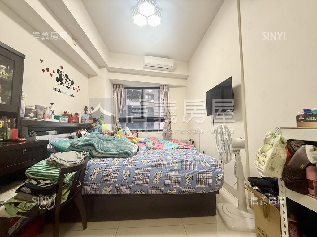 滙美陽台進出稀有大兩房房屋室內格局與周邊環境