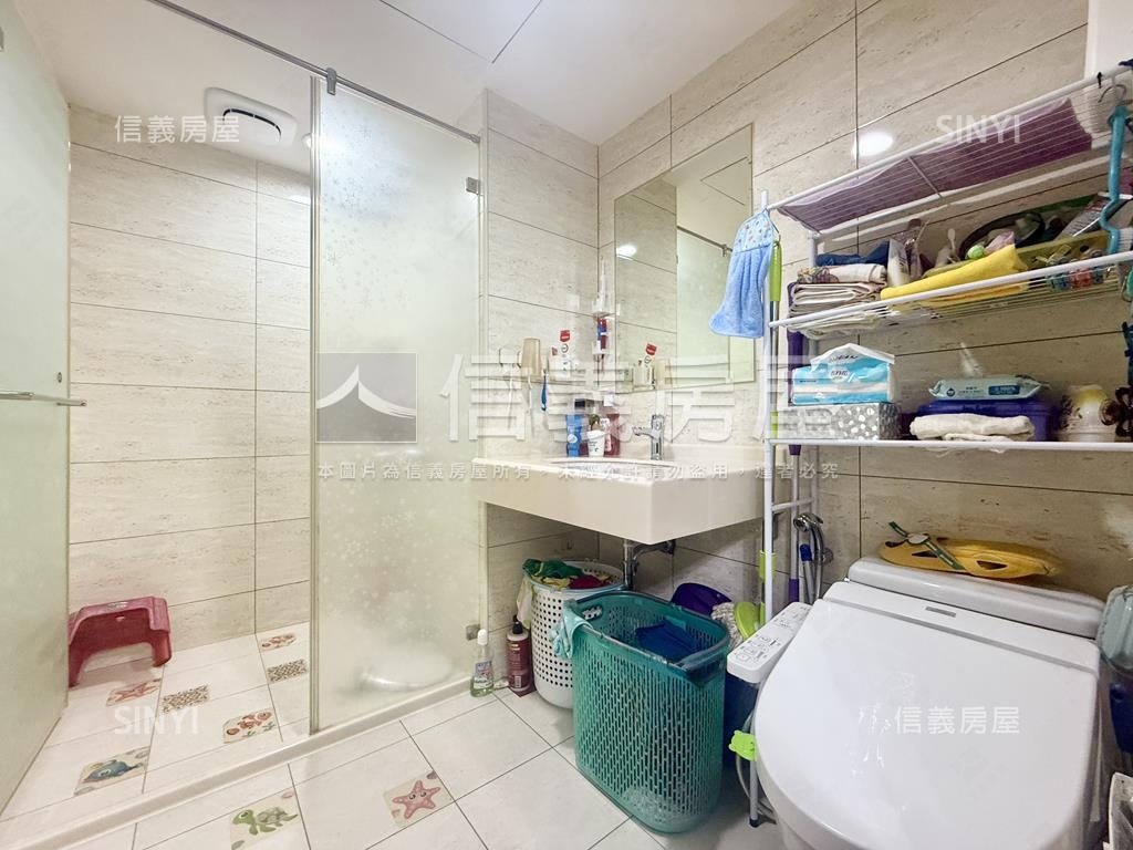 滙美陽台進出稀有大兩房房屋室內格局與周邊環境