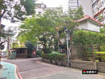 大坪林捷運稀有大一樓