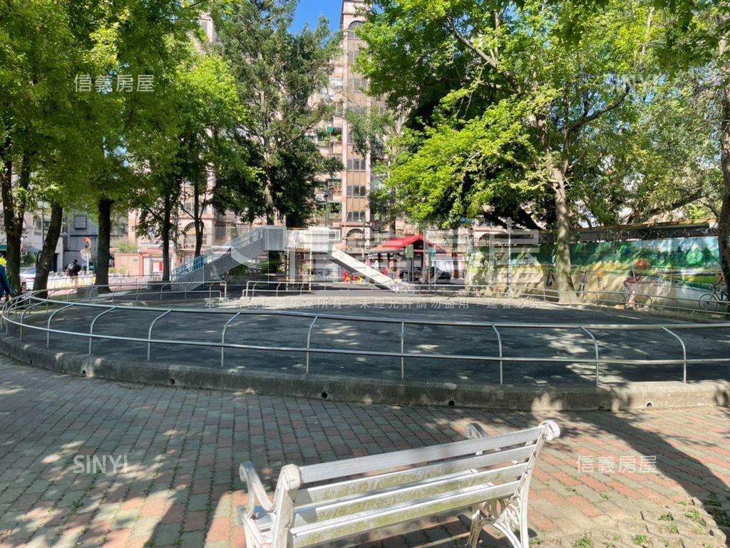 近公園☆稀有二樓美屋房屋室內格局與周邊環境