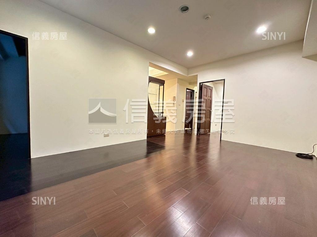 鼎藏光明１樓大空間可看屋房屋室內格局與周邊環境
