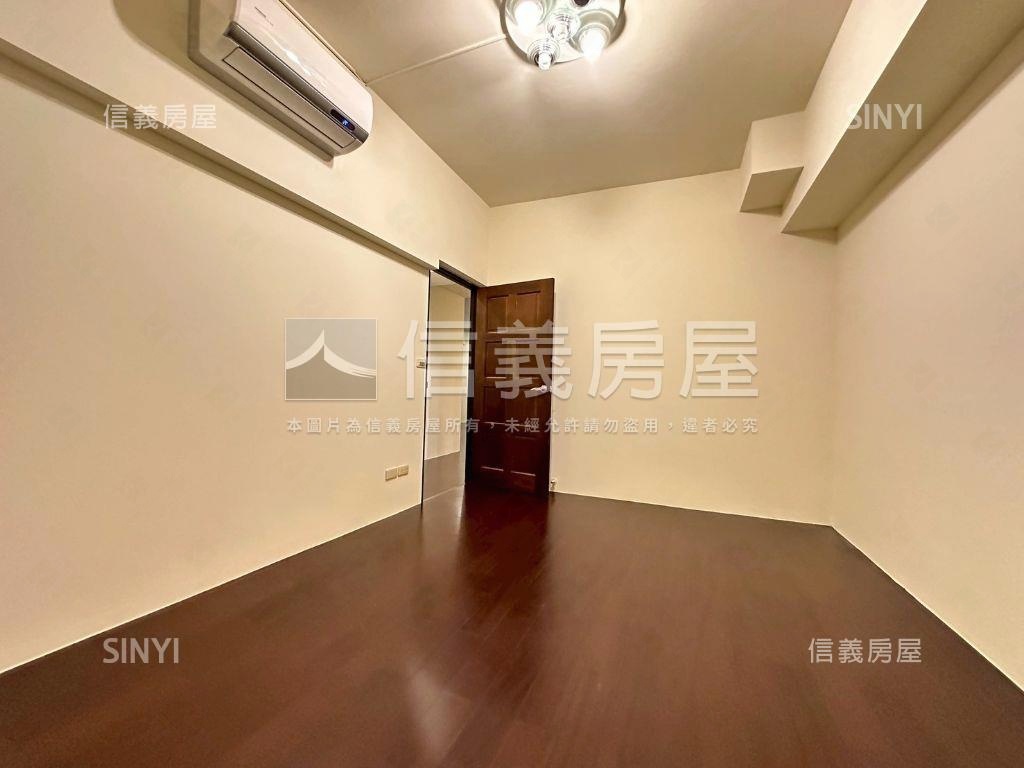 鼎藏光明１樓大空間可看屋房屋室內格局與周邊環境