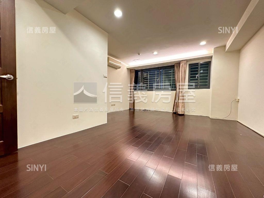 鼎藏光明１樓大空間可看屋房屋室內格局與周邊環境