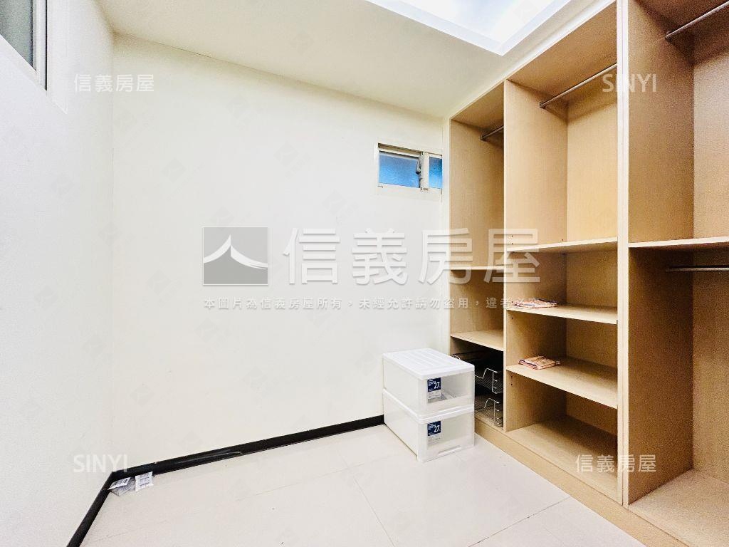 我家住在民族路上的二樓房屋室內格局與周邊環境