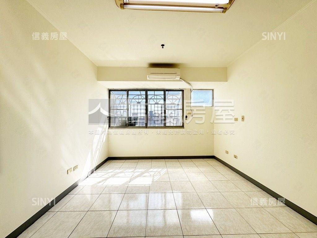 捷運公園首排高樓四房平移房屋室內格局與周邊環境