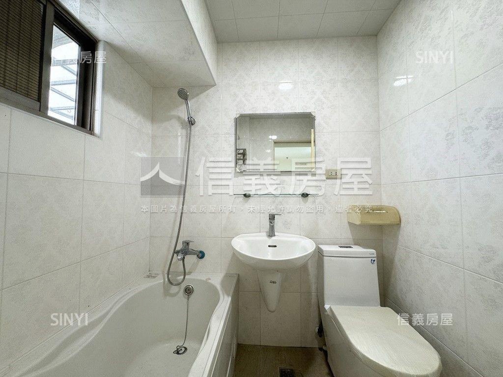 捷運公園首排高樓四房平移房屋室內格局與周邊環境